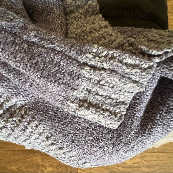 Fate Lavender Crew Neck Sweater Size Large - Picture 4 of 9